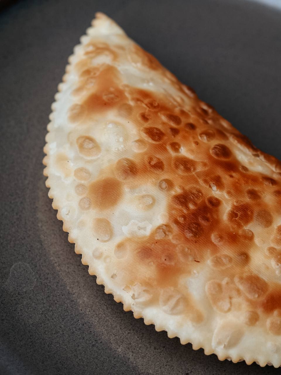 Chebureki cu carne de porc și vită